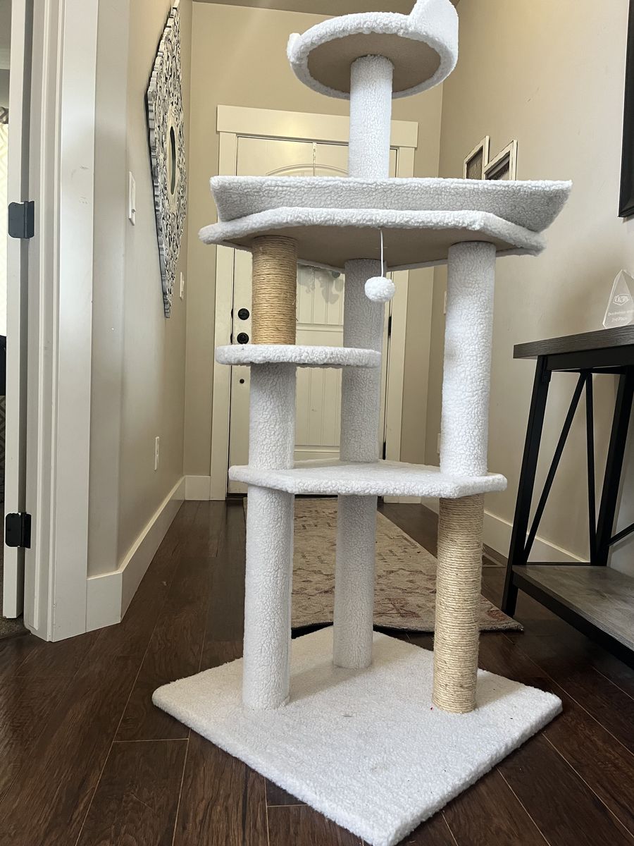 Cat tree
