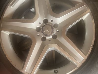 AMG Mercedes 20 Inch Wheels With Good Tires