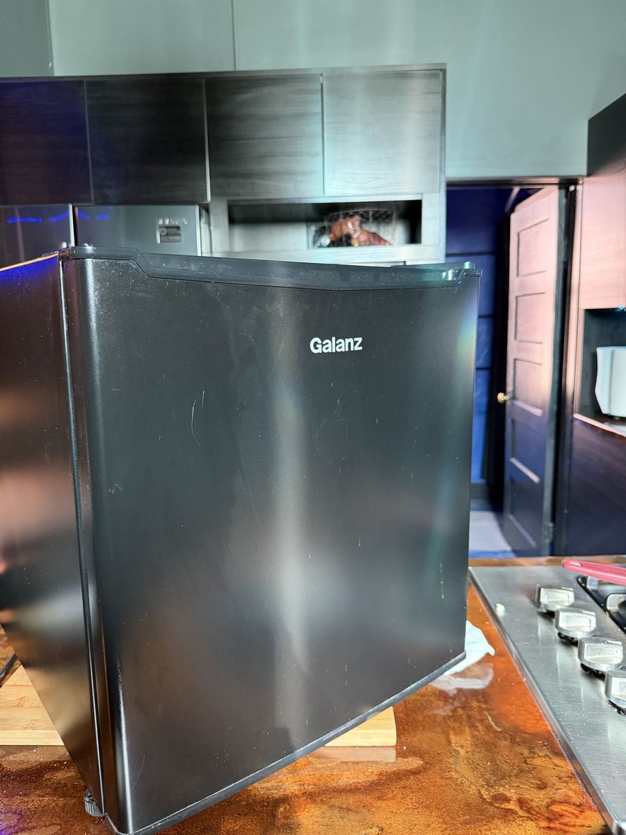 Galanz Mini Fridge