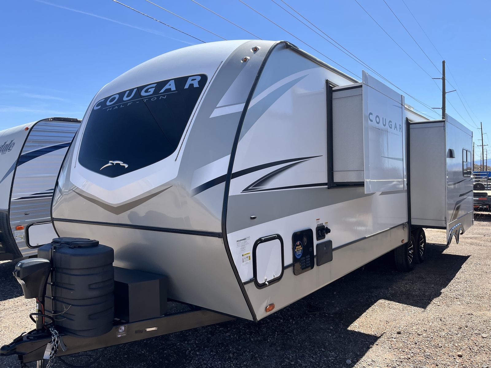 '24 Keystone Cougar 30ft Travel Trailer Solar Pkg