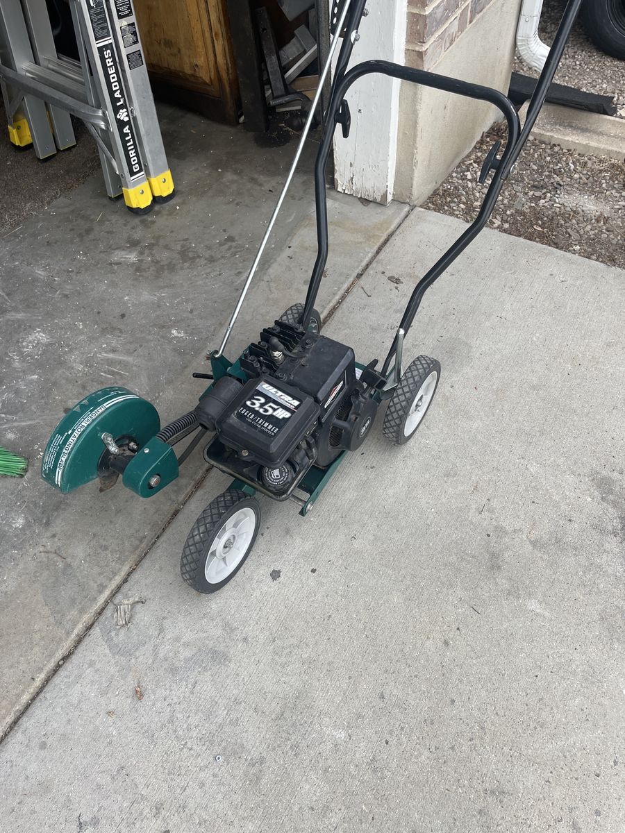 Gas powered lawn edger