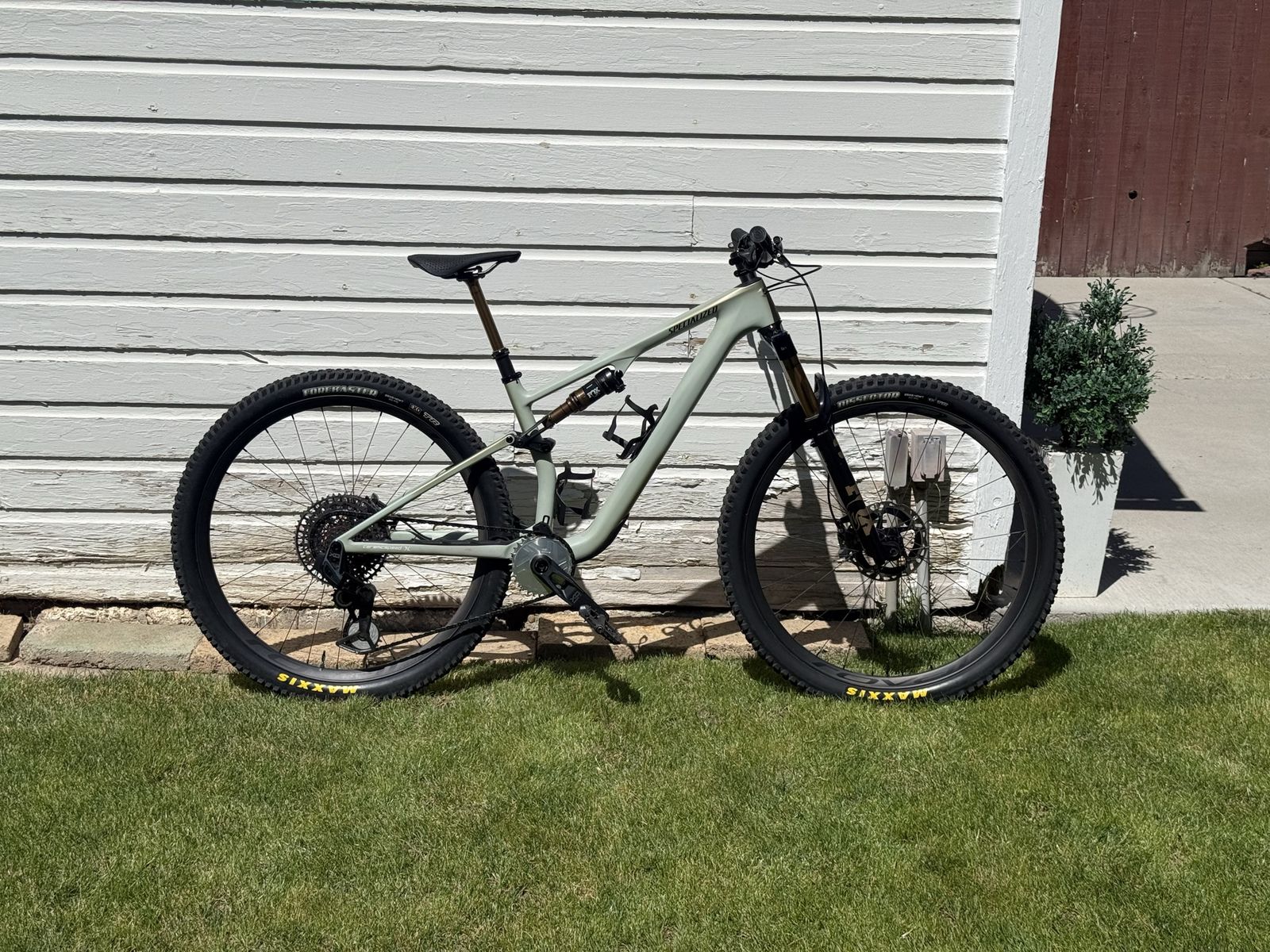 2024 Specialized Epic 8 Evo Pro Medium