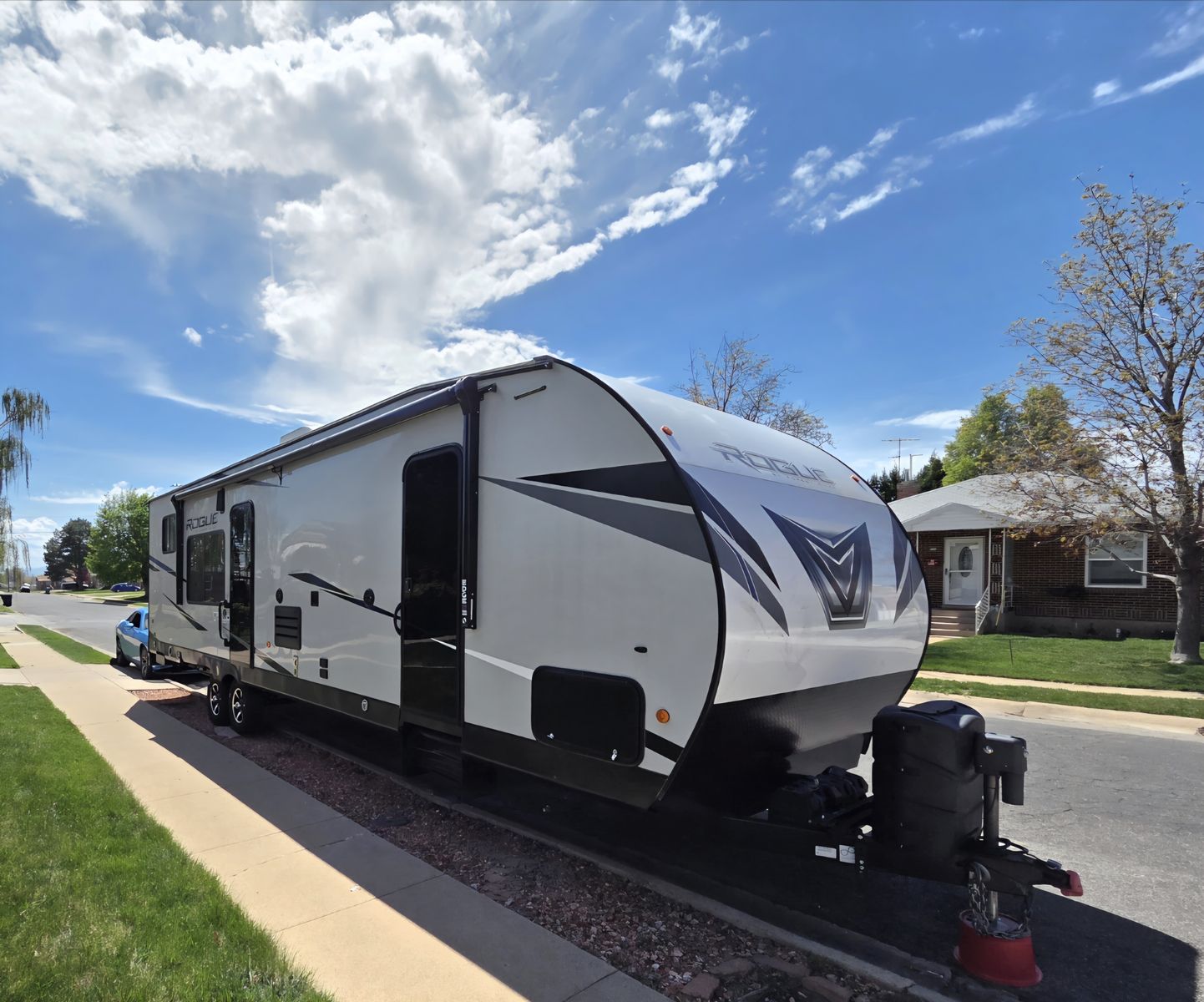 2021 Vengeance by Forest River Rogue Toy Hauler Series 29KS WILL HOLD 72 INCH 4 SEATER