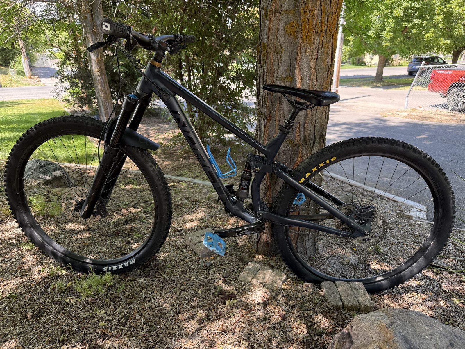 Norco fluid 2 160 Mountain Bike - Full Suspension, Black, Maxxis Tires