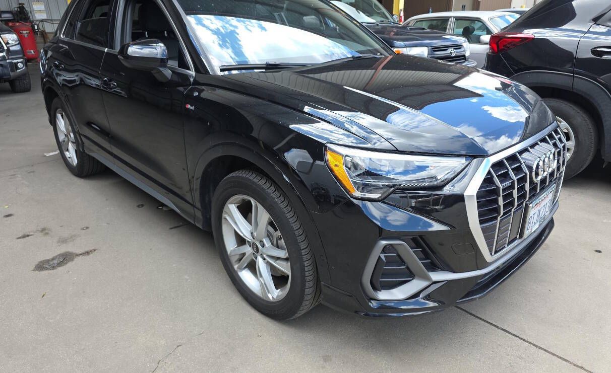 2021 Audi Q3 quattro S line Premium 45 TFSI