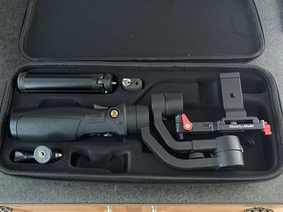 3 Axis Stabalizing Gimbalfor Compact Digital