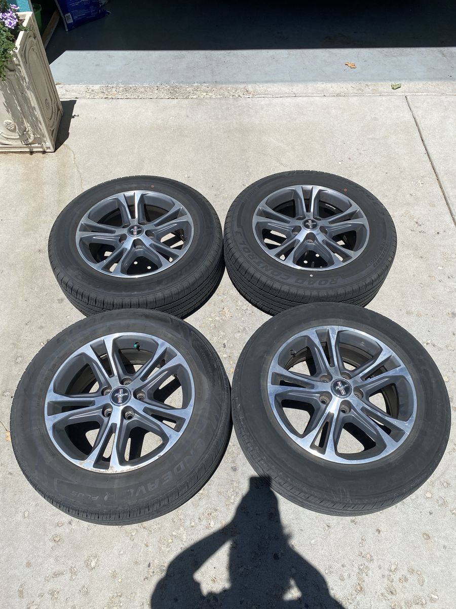 Ford Mustang 215/65R17 Wheels & Tires Set - Road Control M+S All-Season