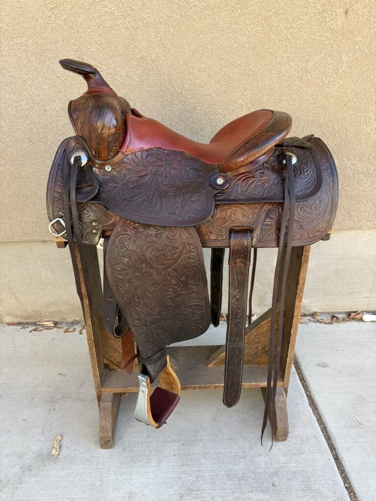 15'' Custom Utahn Saddle