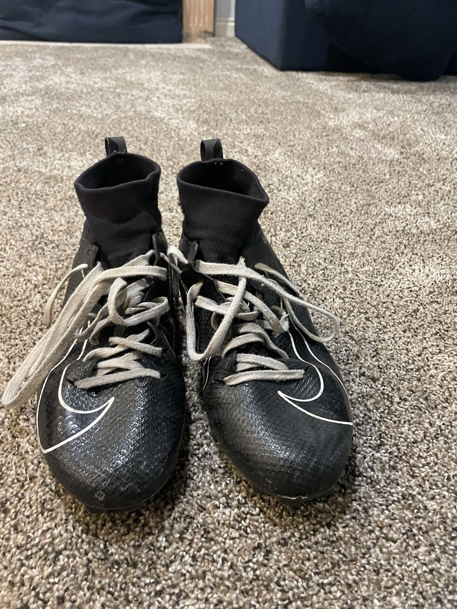 Nike Men's Vapor Untouchable Football Cleats Black High Top Size 10.5