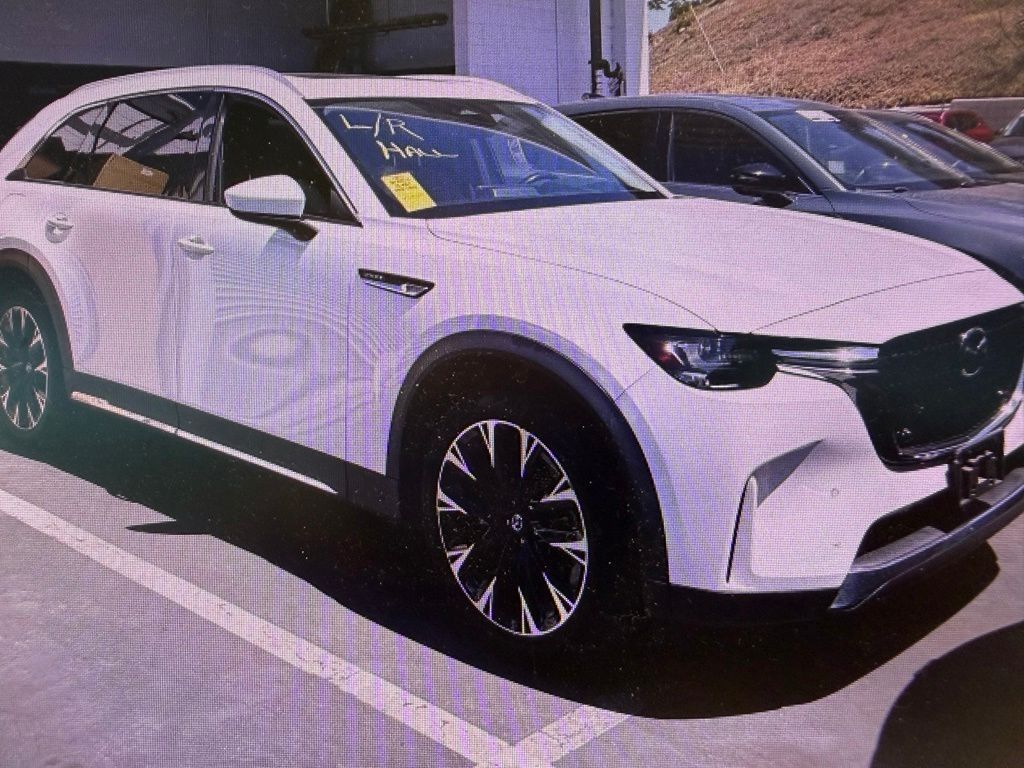 2024 Mazda CX-90 Plug-in Hybrid Premium