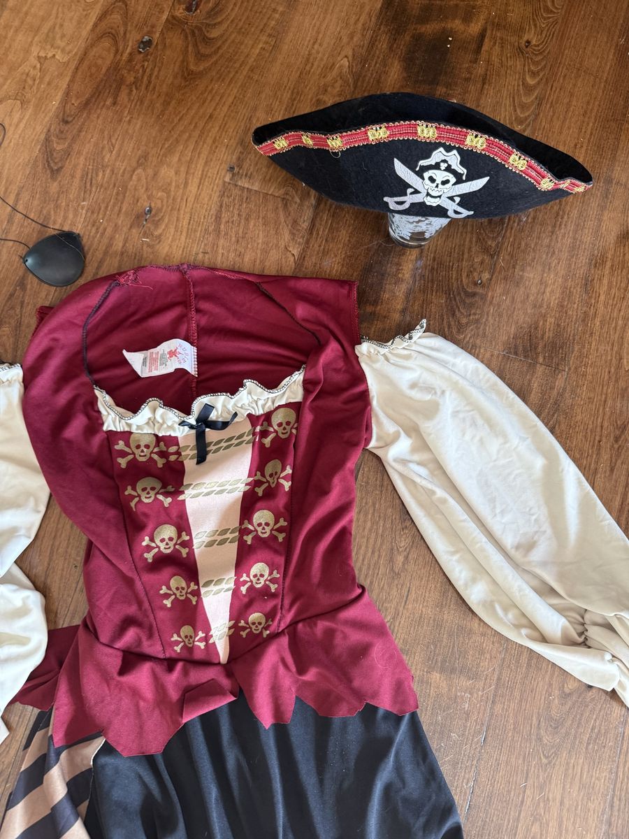 Main image 7