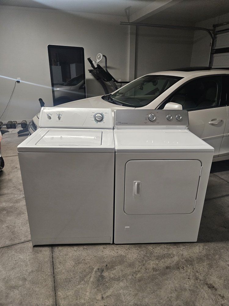 IN AMAZING SHAPE WHIRLPOOL TOP LOADER WASHER AND MAYTAG CENTENNIAL GAS DRYER THEY BOTH WORK AND LOOK AMAZING