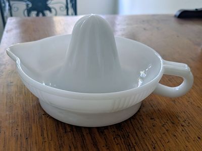 Vintage White Milk Glass Citrus Juicer Reamer with Handle and Pour Spout