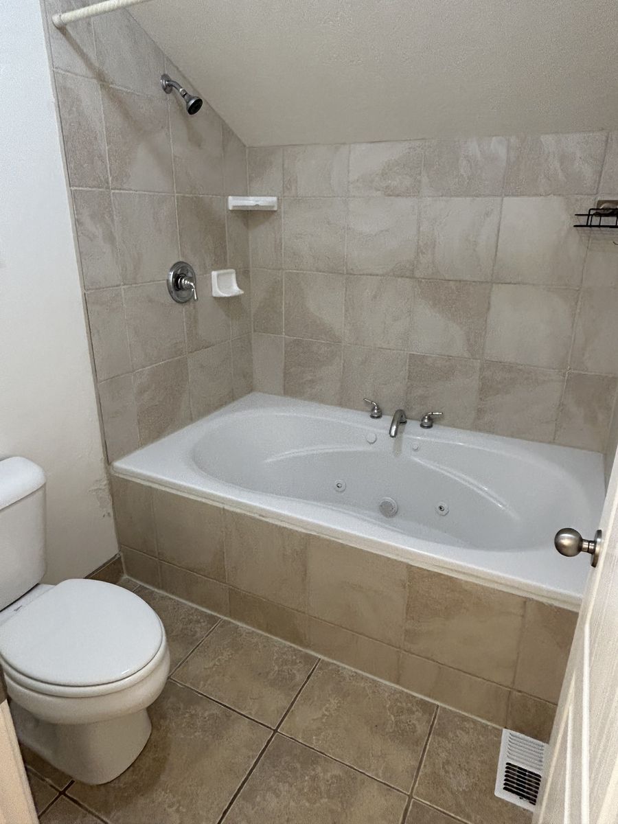 Main image 12