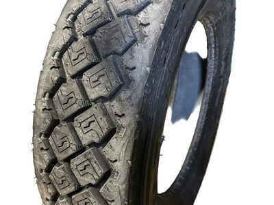 NOS UNIROYAL RD30 BSW 225 70 19.5 128/126L 14PLY COMMERCIAL TIRE 25102