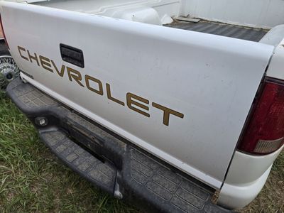 2000 S10 Tailgate