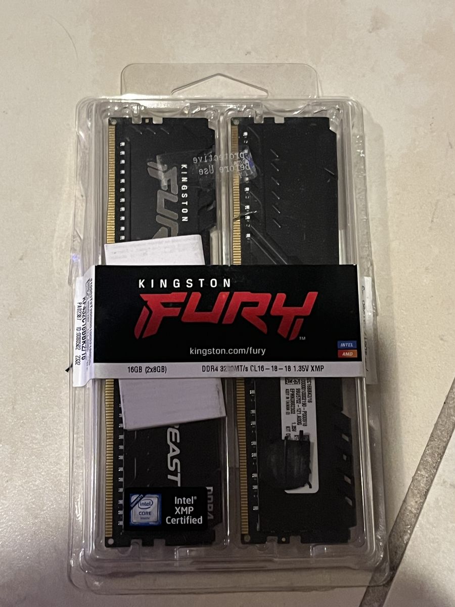 DDR4 Fury 2x8gb Sticks