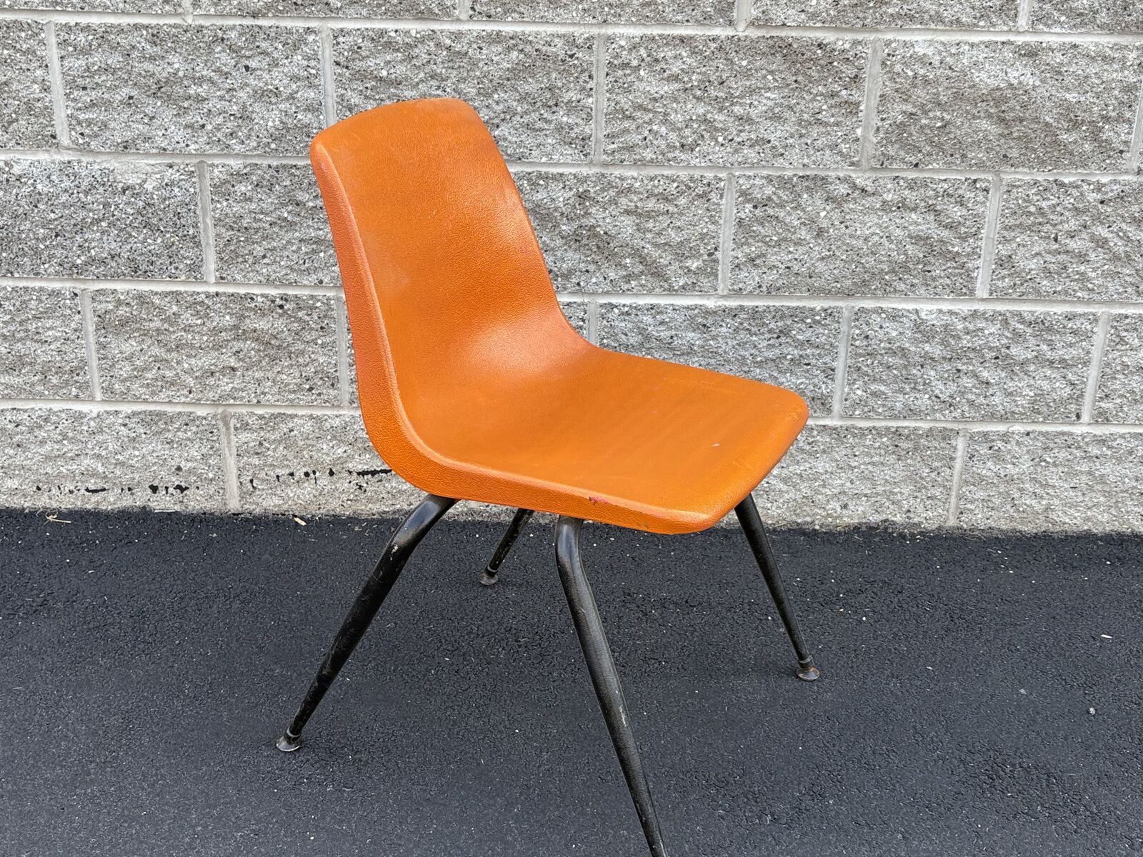 Vintage mid century modern task / desk chair.  Adult size. Made in USA MCM