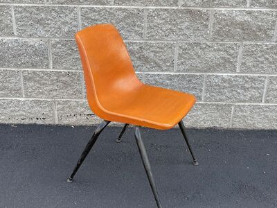 Vintage mid century modern task / desk chair. Adult size. Made in USA MCM