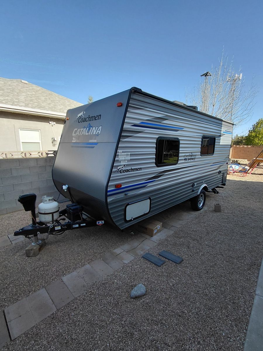 2020 Coachmen Catalina Summit Series M-172 FQ Travel Trailer