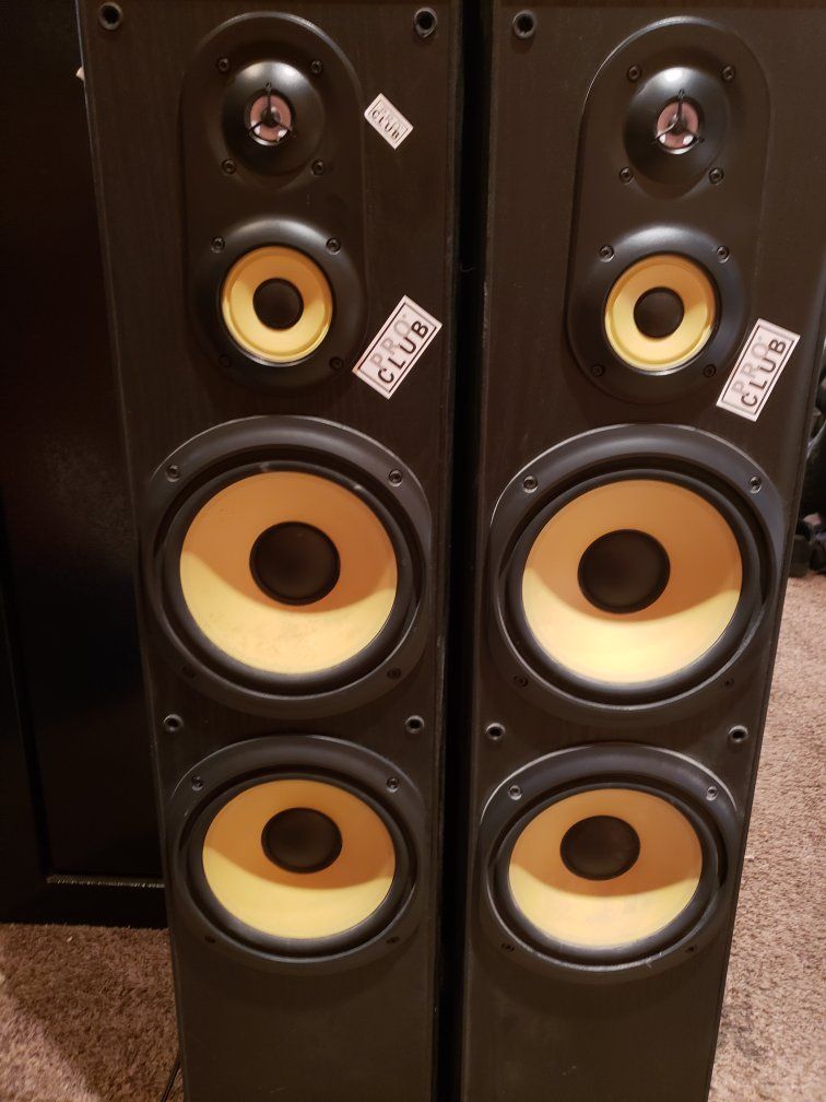 Vintage Sony tower speakers. deno  Receiver