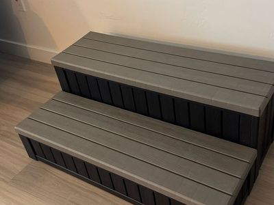 Hot Tub Steps with Storage 36.6" L Gray ( in the box)