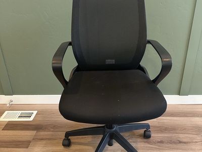 Black Mesh Adjustable Office Chair