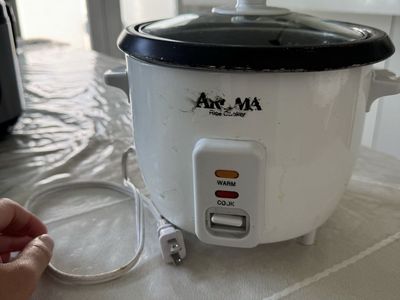 Aroma small rice cooker