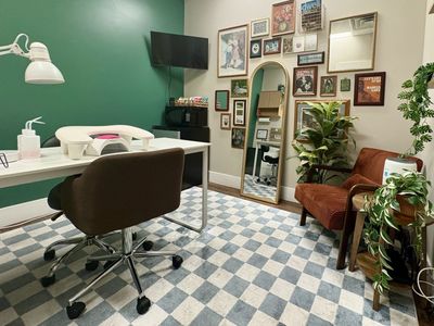 Private Beauty/Office Suite for Rent – Offices at 5th | $475/month