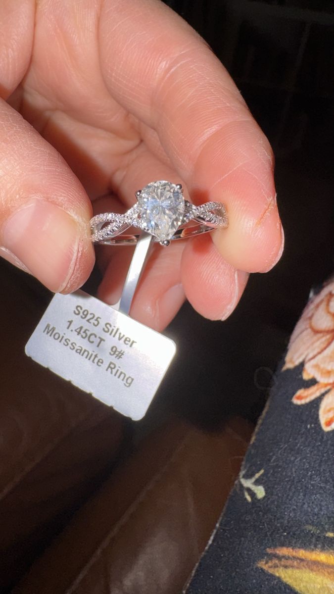 Stunning S925 Silver 1.45CT Moissanite Pear Cut Ring, Size 9#