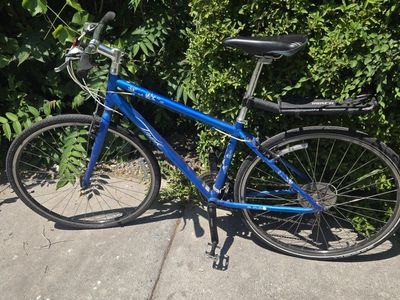 Blue Trek 7200 Hybrid Bike with Rear Rack - Excellent Condition