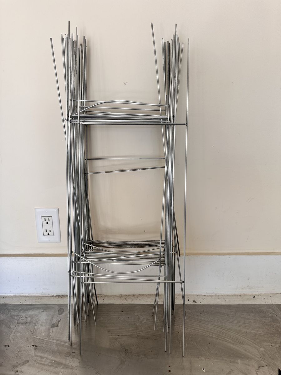 Metal H Stakes