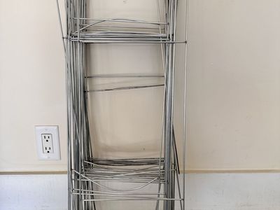Metal H Stakes