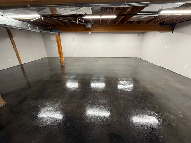 Great Sandy Location Office Space for Rent with Possibility to Expand