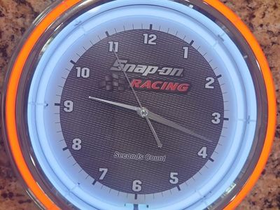 Snap-on Clock