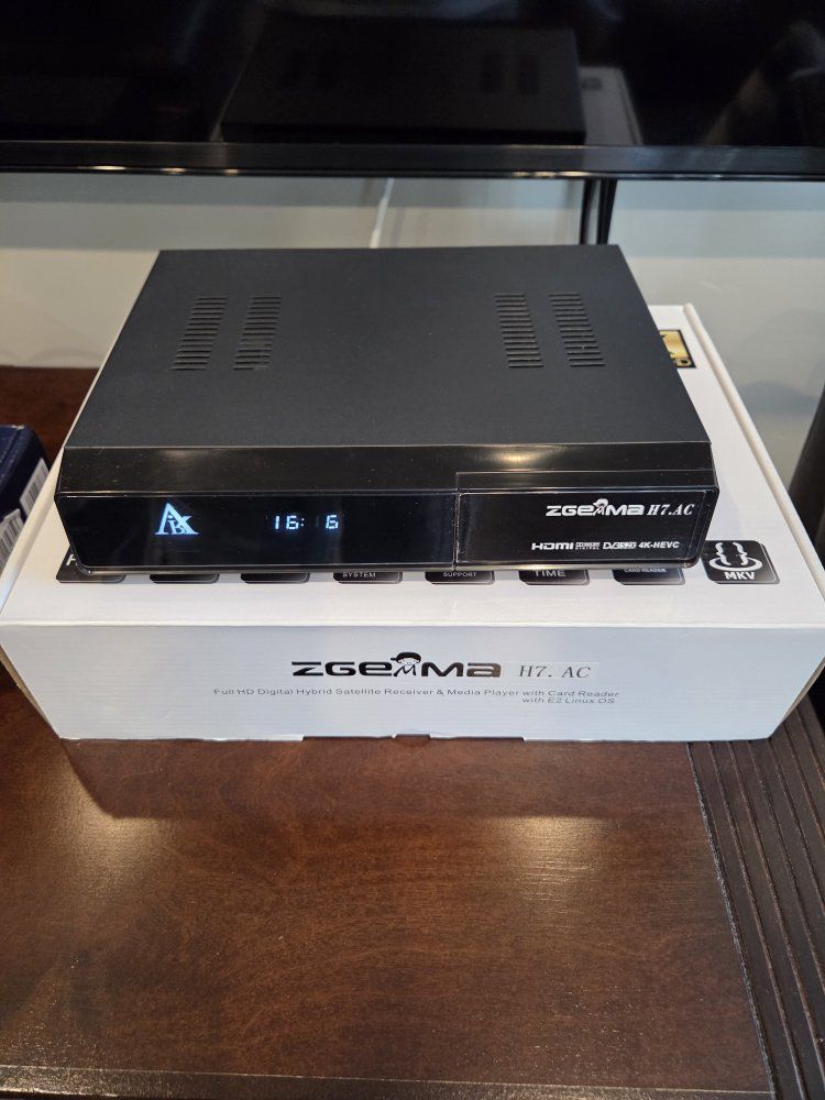 Satellite Equipment Bundle - Zgemma H7.AC, SuperJack V-Box II, Freesat Finder & GTMedia V8 Pro 2