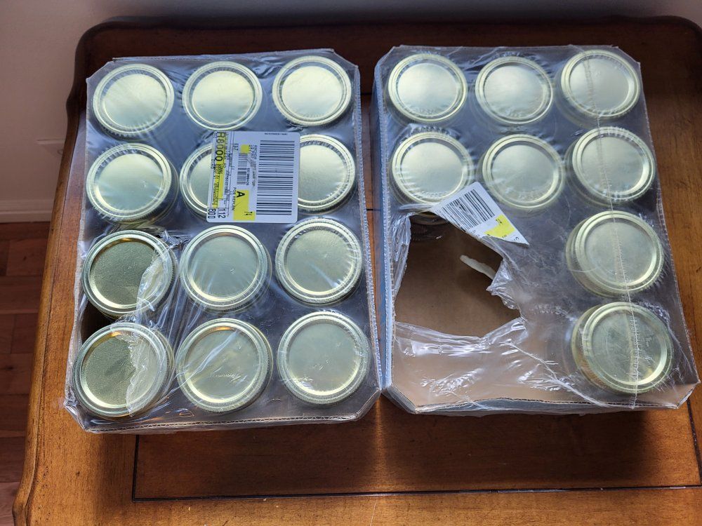 Canning Jars, 20 half pint jars + lids + bands