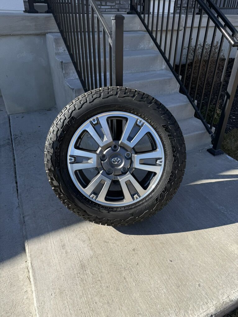 Toyota Tundra Sequoia Rims and Tires 265/60R20