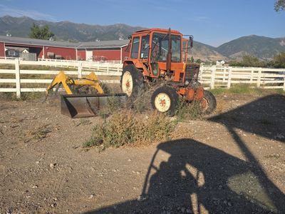 65 HP Tractor with Bucket. Belarus model 70.