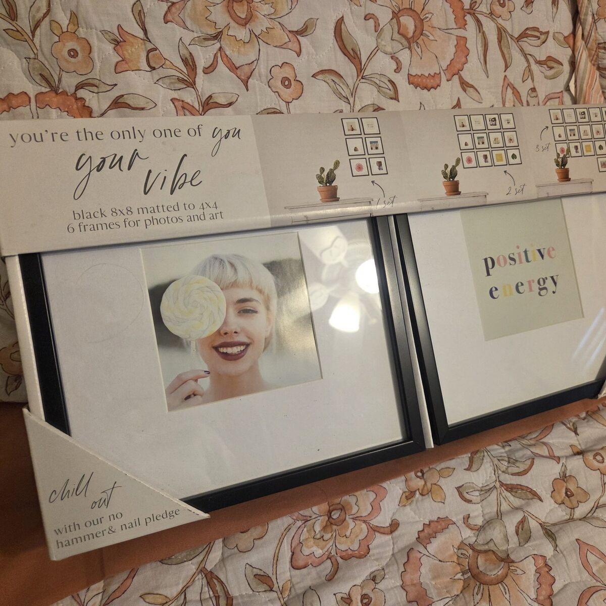 New - Set a 6 Picture Frames.