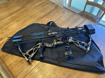 Upgraded Beginner or Youth Compound Bow with Arrows