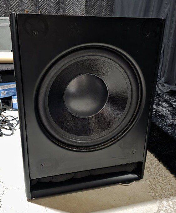 OBO MFW-15 15" subwoofer. bad amp