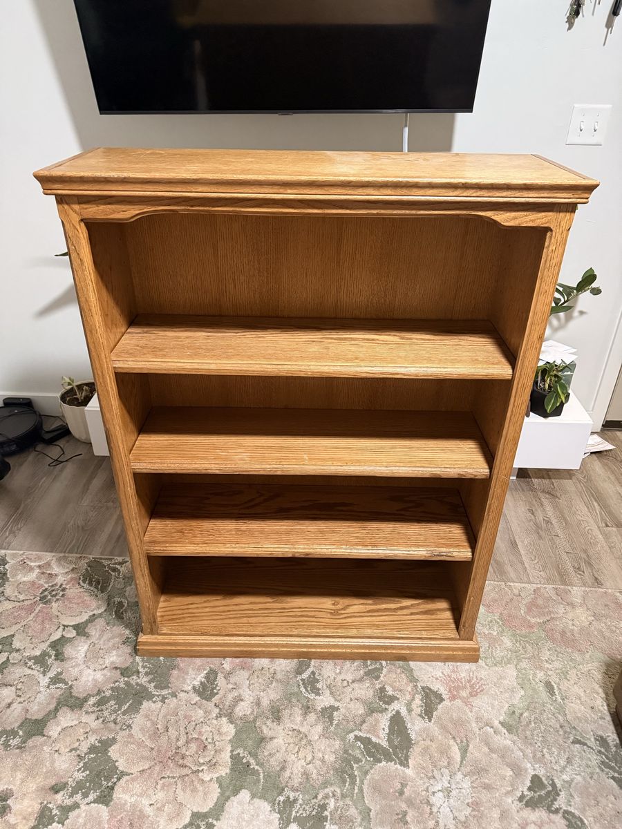 Classic Oak Wood Bookshelf - 4-Tier Display Shelf for Home Office or Living Room
