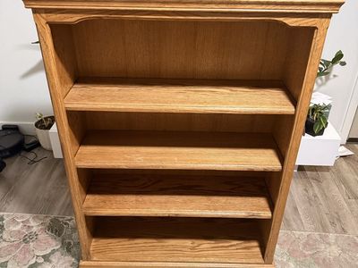 Classic Oak Wood Bookshelf - 4-Tier Display Shelf for Home Office or Living Room