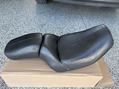 Harley Davidson OEM seat for FXR 3 and 4