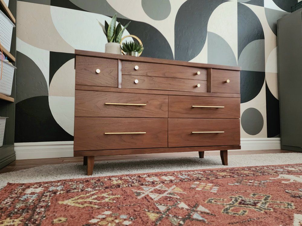 Gorgeous Authentic Mid Century Modern Dresser