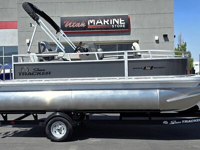 2026 Sun Tracker Bass Buggy 16 w 50 HP Mercury Outboard