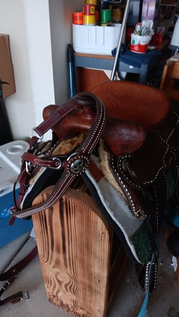15" Hand Tooled Leather Western Saddle with Basketweave Pattern & Turquoise Accents - Adult Size