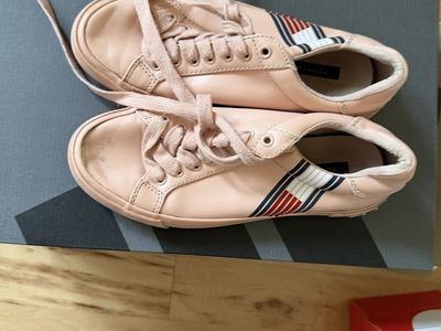 Tommy Hilfiger Girls Light Pink Lace-Up Sneakers - Size 6