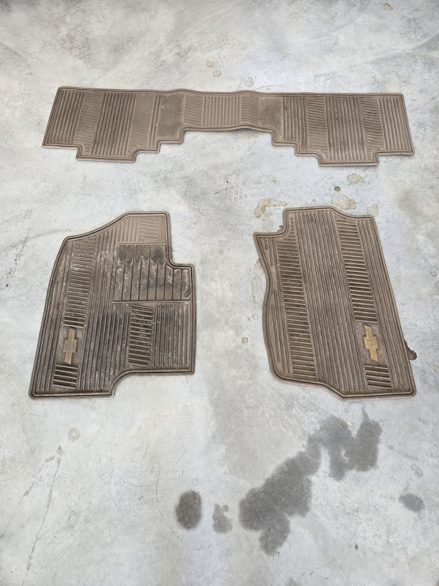 Floor Mats Chevy Tahoe 2013 LTZ